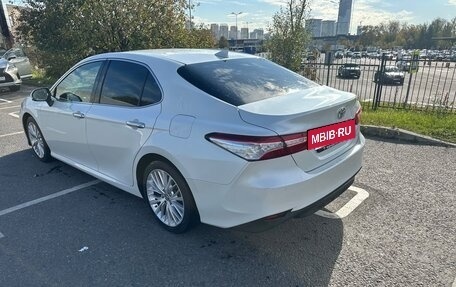 Toyota Camry, 2019 год, 2 500 000 рублей, 3 фотография