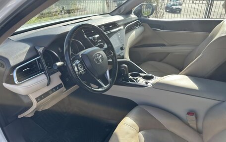 Toyota Camry, 2019 год, 2 500 000 рублей, 28 фотография