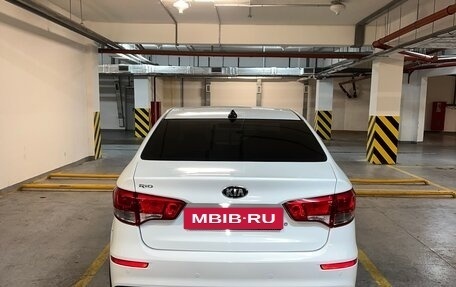 KIA Rio III рестайлинг, 2017 год, 870 000 рублей, 12 фотография