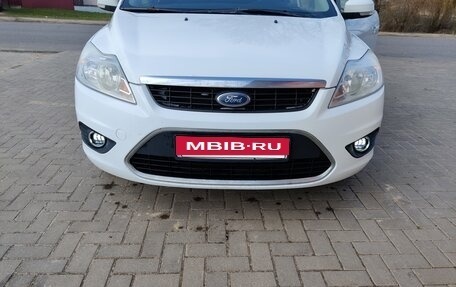 Ford Focus II рестайлинг, 2011 год, 750 000 рублей, 3 фотография