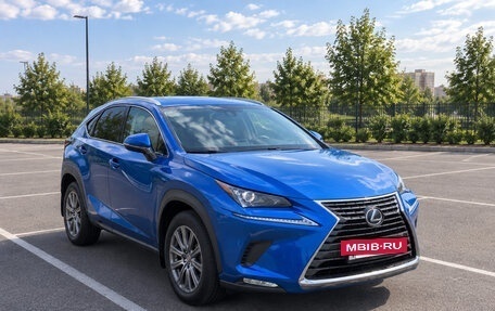 Lexus RX IV рестайлинг, 2021 год, 5 000 000 рублей, 2 фотография