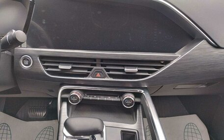 Geely Tugella FY11, 2024 год, 2 985 000 рублей, 11 фотография