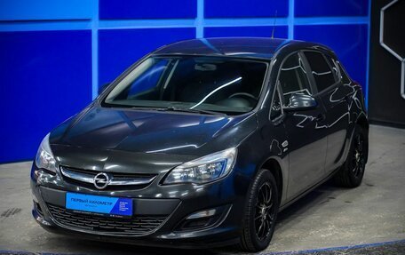 Opel Astra J, 2013 год, 689 999 рублей, 2 фотография