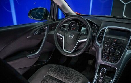 Opel Astra J, 2013 год, 689 999 рублей, 20 фотография