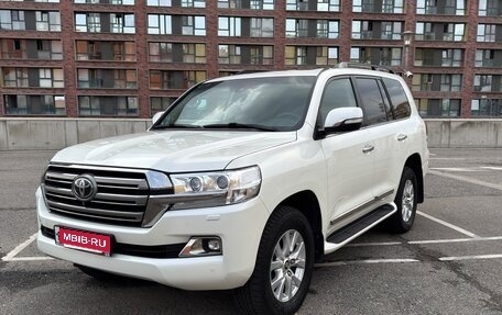 Toyota Land Cruiser 200, 2016 год, 5 500 000 рублей, 2 фотография
