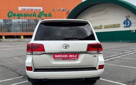 Toyota Land Cruiser 200, 2016 год, 5 500 000 рублей, 8 фотография