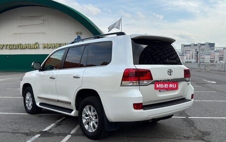 Toyota Land Cruiser 200, 2016 год, 5 500 000 рублей, 7 фотография