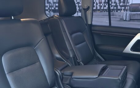 Toyota Land Cruiser 200, 2016 год, 5 500 000 рублей, 18 фотография