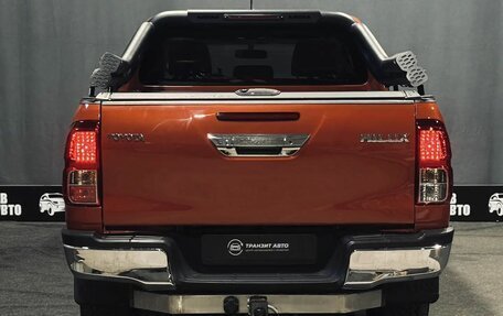 Toyota Hilux VIII, 2018 год, 3 620 000 рублей, 6 фотография