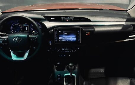 Toyota Hilux VIII, 2018 год, 3 620 000 рублей, 14 фотография
