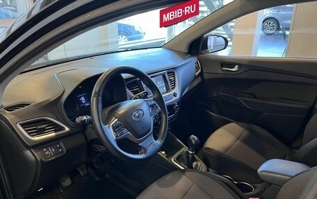 Hyundai Solaris II рестайлинг, 2017 год, 1 166 000 рублей, 23 фотография