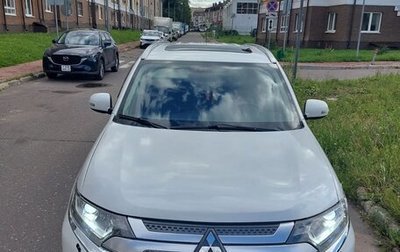 Mitsubishi Outlander III рестайлинг 3, 2016 год, 1 900 000 рублей, 1 фотография