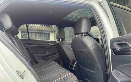 Volkswagen Golf VIII, 2023 год, 1 985 000 рублей, 9 фотография