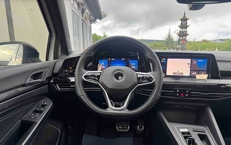 Volkswagen Golf VIII, 2023 год, 1 985 000 рублей, 14 фотография