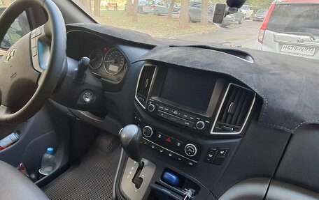 Hyundai Grand Starex Grand Starex I рестайлинг 2, 2019 год, 2 999 999 рублей, 12 фотография