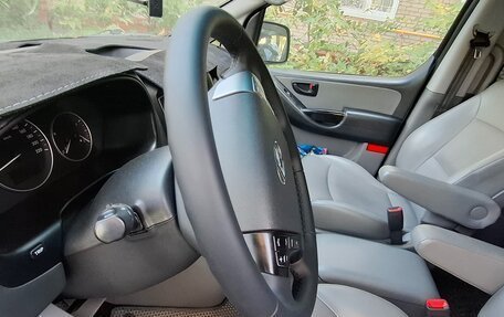 Hyundai Grand Starex Grand Starex I рестайлинг 2, 2019 год, 2 999 999 рублей, 22 фотография