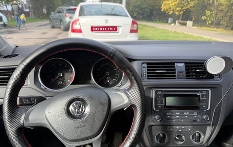 Volkswagen Jetta VI, 2015 год, 1 500 000 рублей, 12 фотография