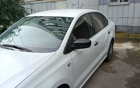 Volkswagen Polo VI (EU Market), 2013 год, 650 000 рублей, 1 фотография