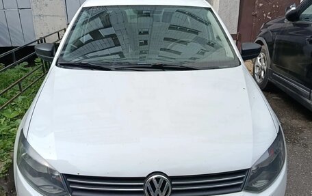 Volkswagen Polo VI (EU Market), 2013 год, 650 000 рублей, 2 фотография
