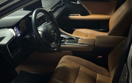 Lexus RX IV рестайлинг, 2019 год, 5 450 000 рублей, 9 фотография