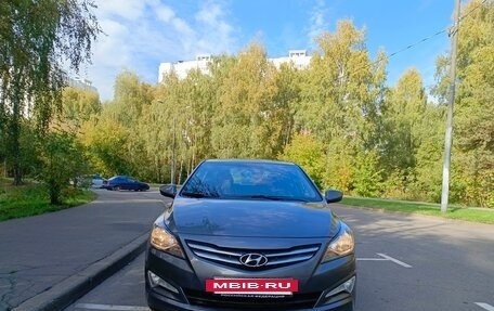 Hyundai Solaris II рестайлинг, 2016 год, 1 050 000 рублей, 3 фотография