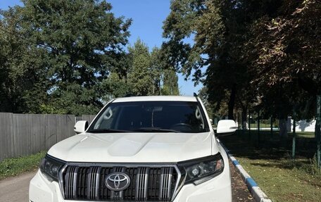 Toyota Land Cruiser Prado 150 рестайлинг 2, 2017 год, 4 200 000 рублей, 1 фотография