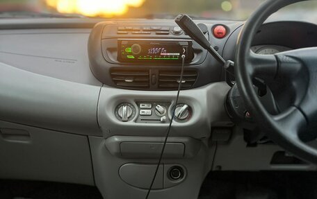 Nissan Tino, 2002 год, 399 000 рублей, 19 фотография