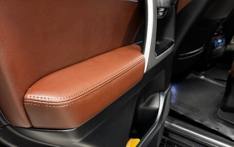 Toyota Land Cruiser 200, 2018 год, 6 400 000 рублей, 10 фотография