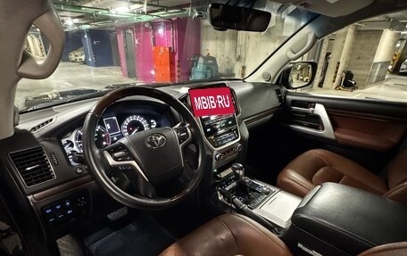 Toyota Land Cruiser 200, 2018 год, 6 400 000 рублей, 5 фотография