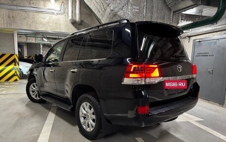 Toyota Land Cruiser 200, 2018 год, 6 400 000 рублей, 3 фотография