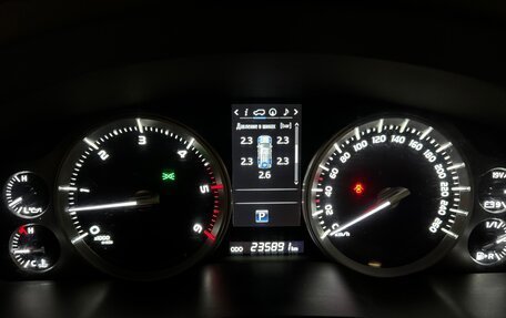 Toyota Land Cruiser 200, 2018 год, 6 400 000 рублей, 15 фотография