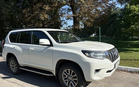 Toyota Land Cruiser Prado 150 рестайлинг 2, 2017 год, 4 200 000 рублей, 2 фотография