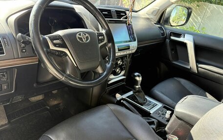 Toyota Land Cruiser Prado 150 рестайлинг 2, 2017 год, 4 200 000 рублей, 3 фотография