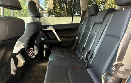 Toyota Land Cruiser Prado 150 рестайлинг 2, 2017 год, 4 200 000 рублей, 4 фотография