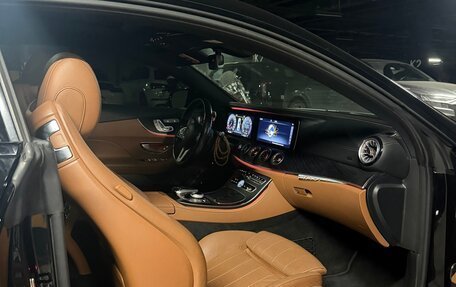 Mercedes-Benz E-Класс, 2019 год, 4 500 000 рублей, 7 фотография