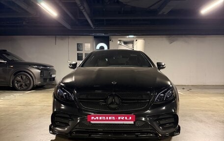 Mercedes-Benz E-Класс, 2019 год, 4 500 000 рублей, 3 фотография