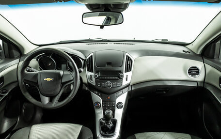 Chevrolet Cruze II, 2014 год, 799 777 рублей, 13 фотография