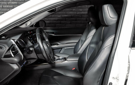 Toyota Camry, 2020 год, 3 125 000 рублей, 10 фотография
