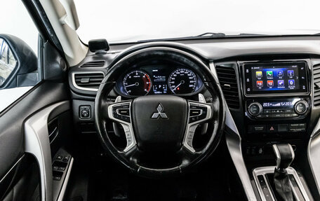 Mitsubishi Pajero Sport III рестайлинг, 2018 год, 2 599 000 рублей, 13 фотография