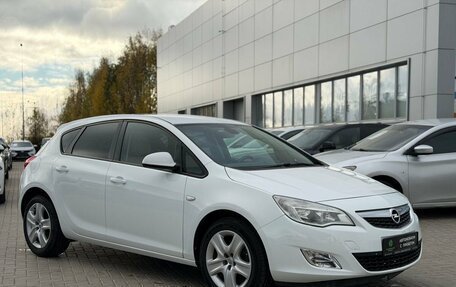 Opel Astra J, 2011 год, 650 000 рублей, 3 фотография