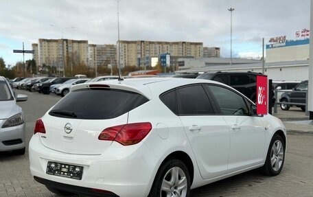 Opel Astra J, 2011 год, 650 000 рублей, 4 фотография