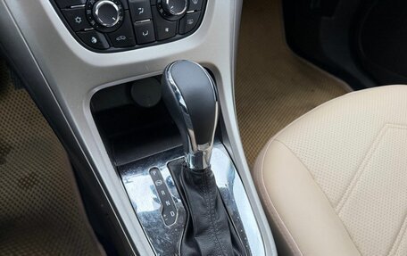 Opel Astra J, 2011 год, 650 000 рублей, 19 фотография