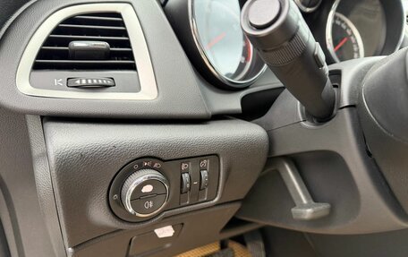 Opel Astra J, 2011 год, 650 000 рублей, 22 фотография