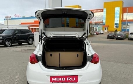 Opel Astra J, 2011 год, 650 000 рублей, 18 фотография