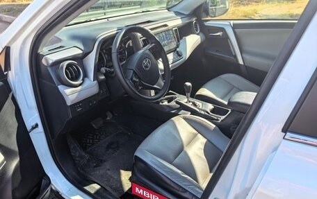 Toyota RAV4, 2018 год, 2 900 000 рублей, 11 фотография