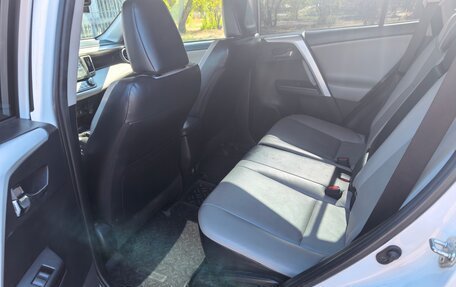 Toyota RAV4, 2018 год, 2 900 000 рублей, 15 фотография