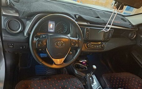 Toyota RAV4, 2018 год, 2 500 000 рублей, 6 фотография
