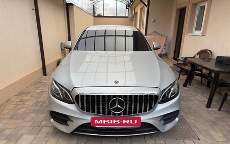 Mercedes-Benz E-Класс, 2019 год, 2 550 000 рублей, 2 фотография