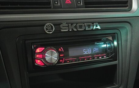 Skoda Rapid I, 2015 год, 855 000 рублей, 12 фотография