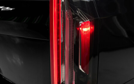 Cadillac Escalade V, 2024 год, 14 000 000 рублей, 3 фотография